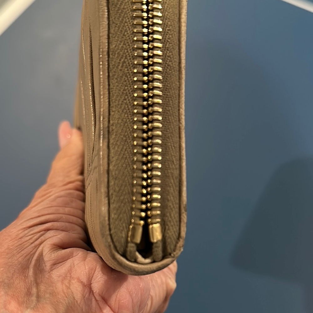 Prada Tan Leather Wallet with Elegant Ruched Design - Picture 9 of 10